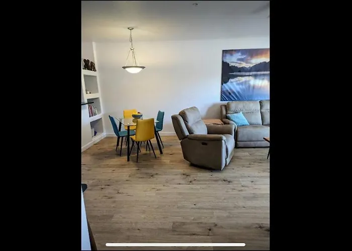 Apartment Has Gym, Pool & Balcony Gated Covered Parking Phoenix