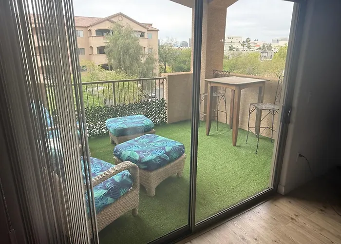 Has Gym, Pool & Balcony Gated Covered Parking Apartment Phoenix